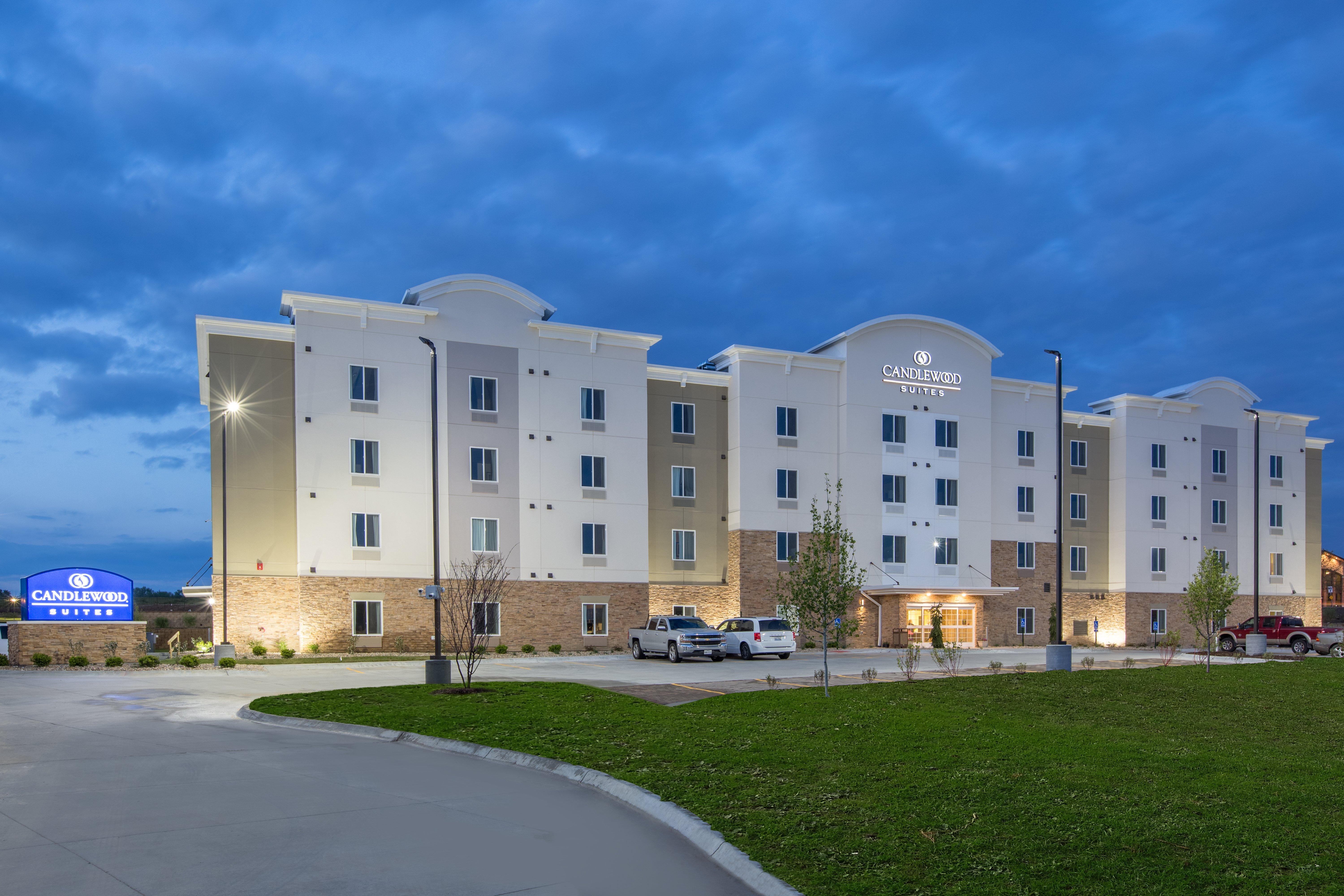 Candlewood Suites - Omaha Millard Area By Ihg Екстериор снимка